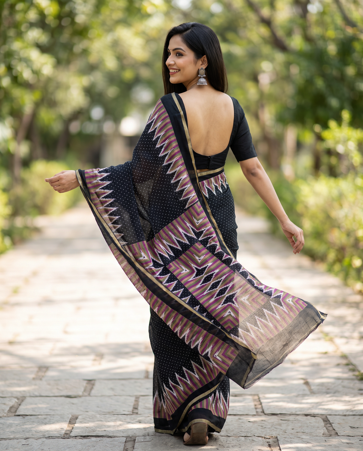 Women's Cotton Blend Ikat Print Saree with Unstitched Blouse Piece.