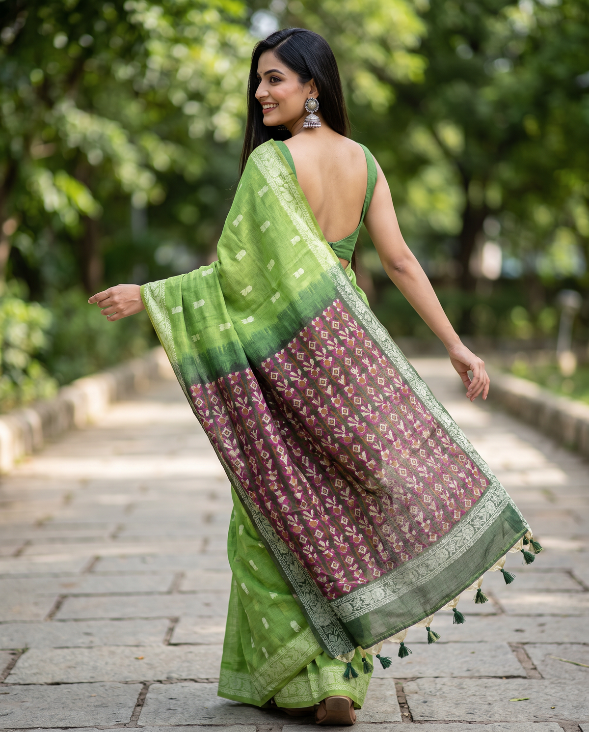 Women's Woven Design Linen Cotton Blend Saree with Unstitched Blouse Piece.