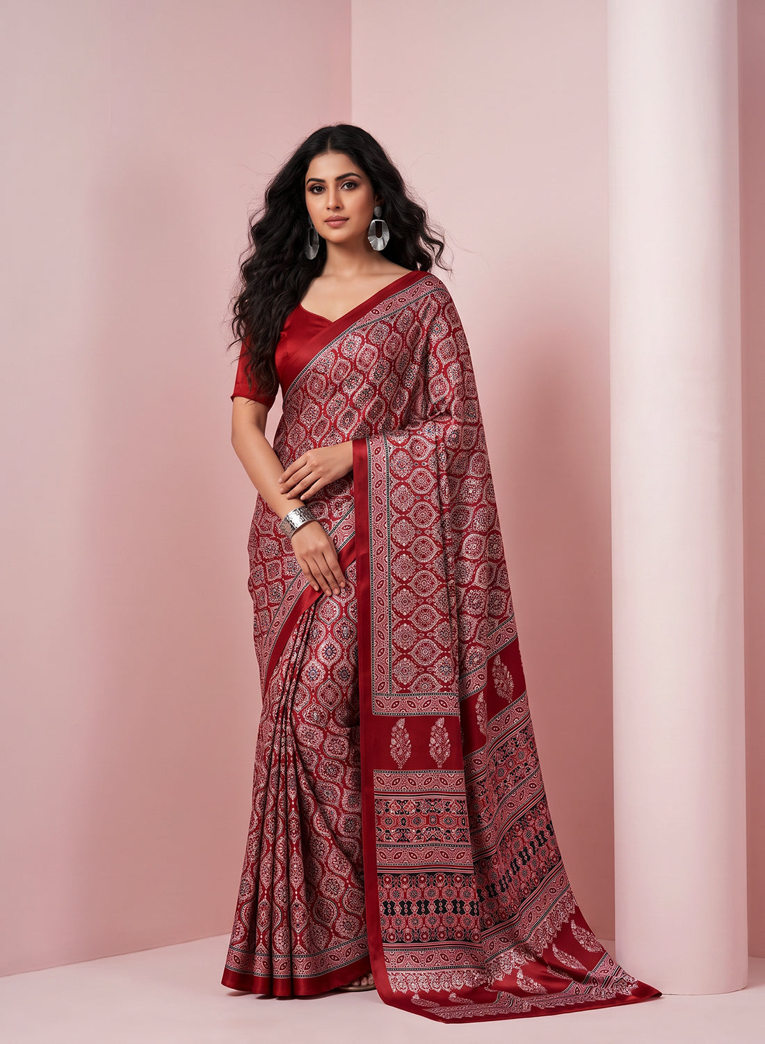Women's Traditional Floral Block Printed Art Silk Saree with Unstitched Blouse Piece.