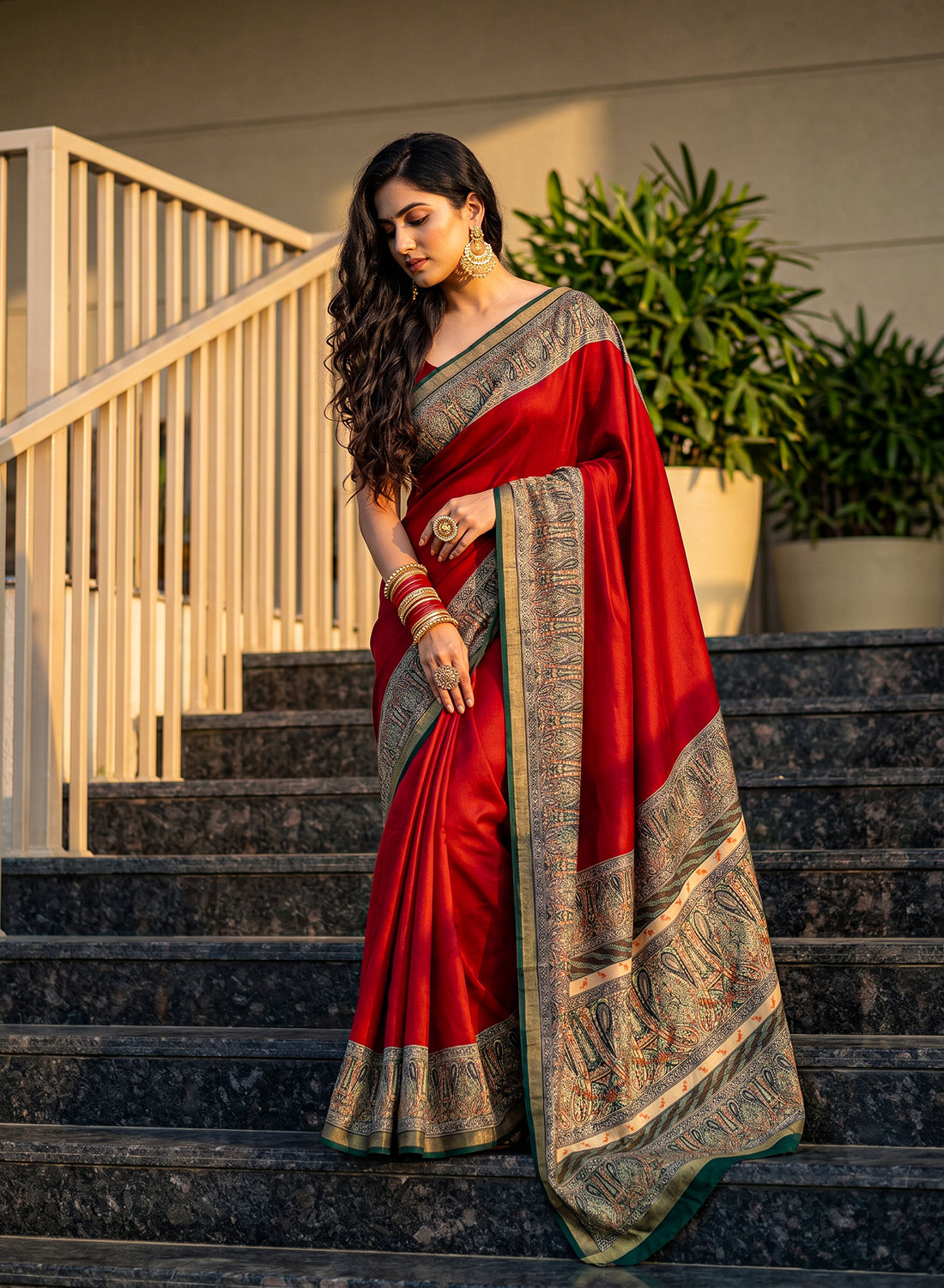Women's Printed Silk Blend Saree with Unstitched Blouse Piece.