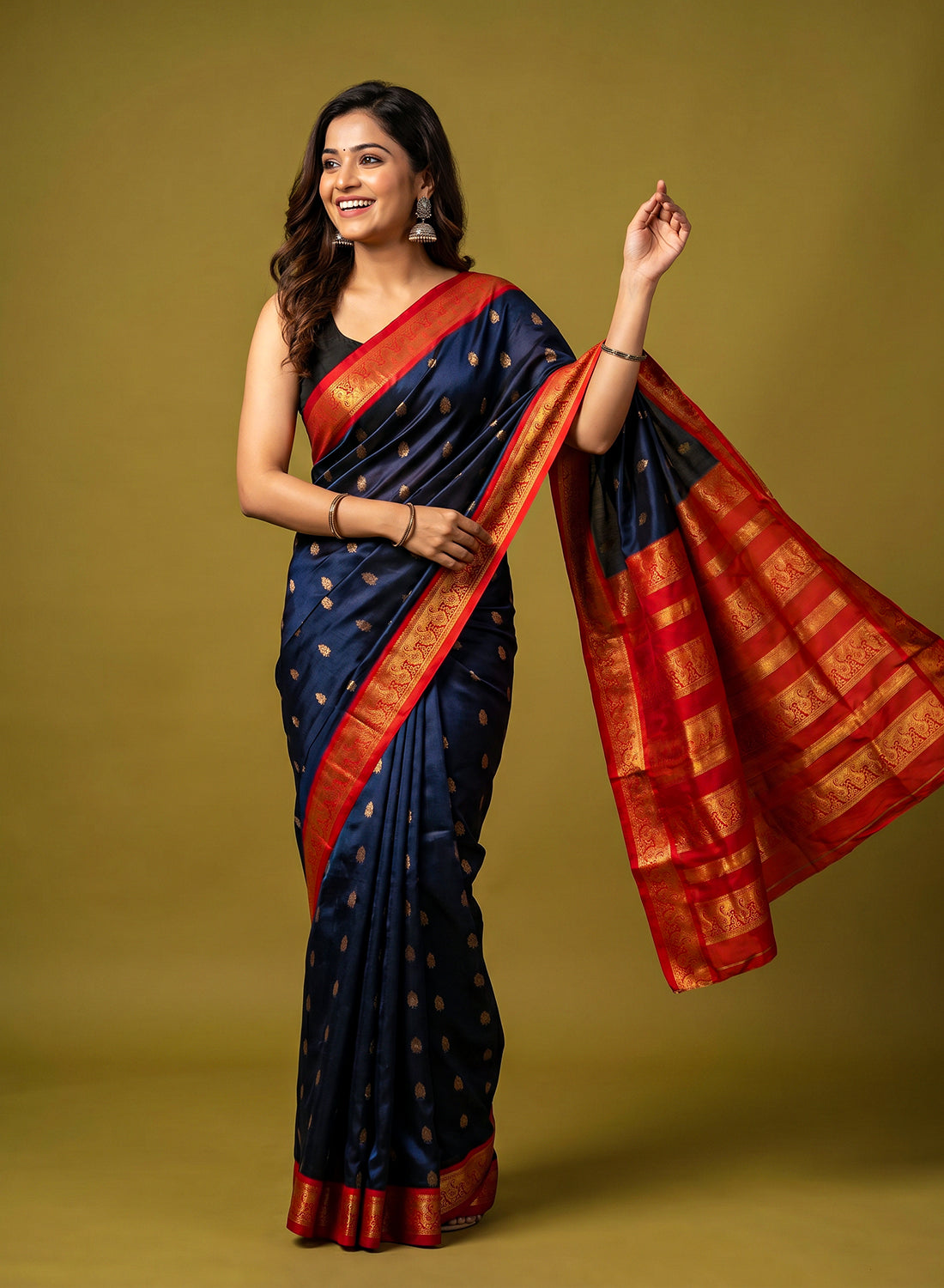 Women's Elegant Banarasi Kanjivaram silk and South Indian Gadwal Silk Cotton Handloom Saree Woven Design Ethnic Wear with Blouse Piece.
