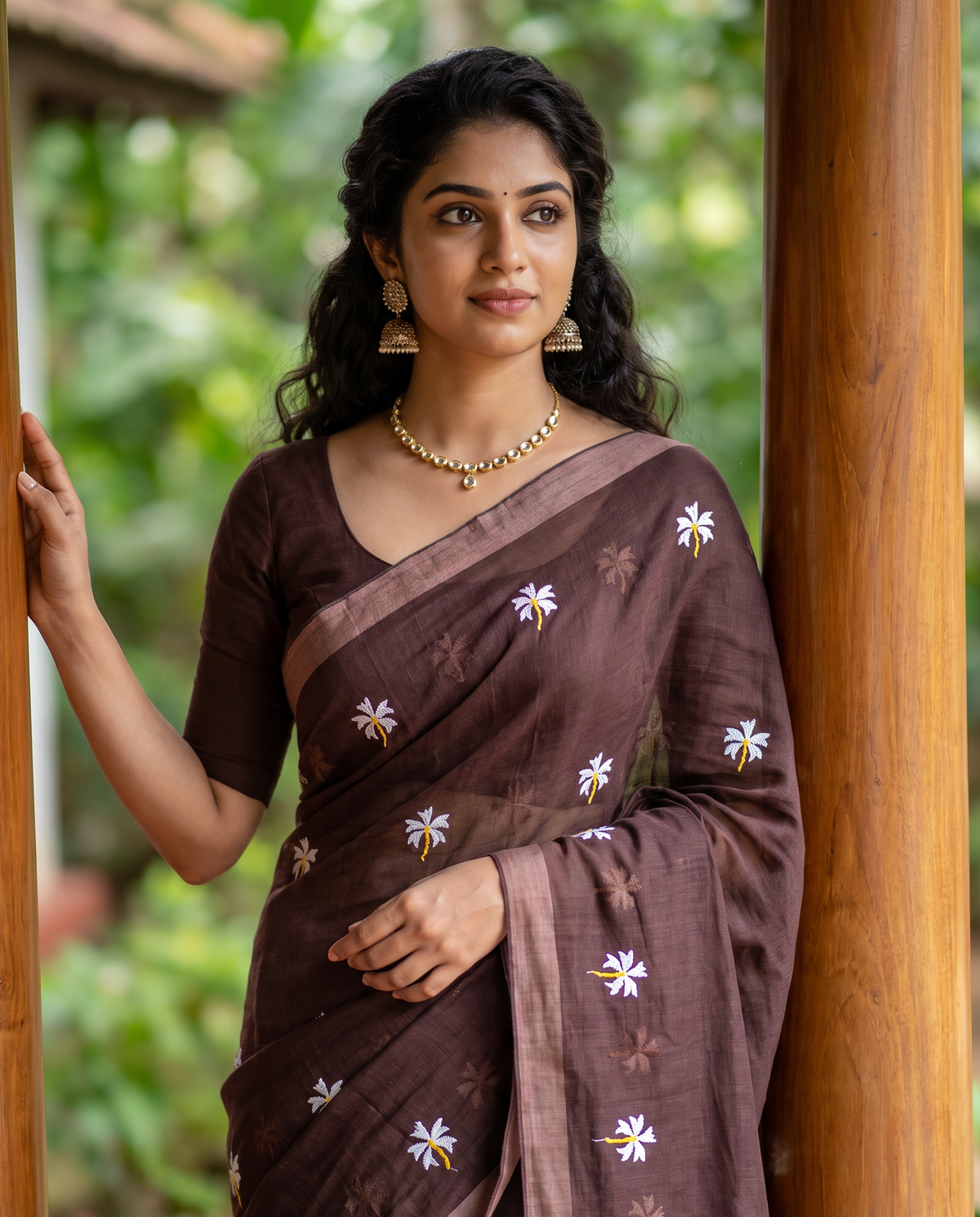 Women's Pure Linen Cotton Floral Embroidered Saree with Unstitched Blouse Piece.
