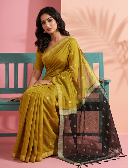 Women's Maheshwari Cotton Blend Woven Zari Saree with Unstitched Blouse Piece.