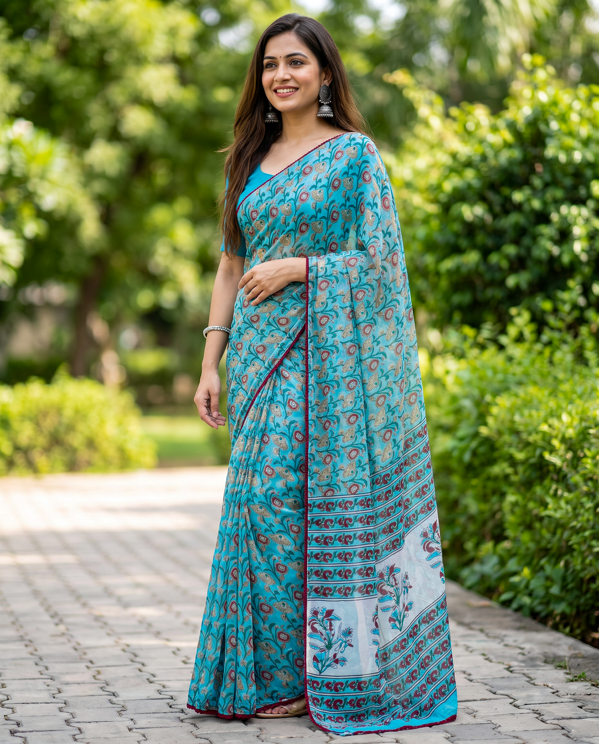 Women's Floral Print Chiffon Saree with Unstitched Blouse Piece.