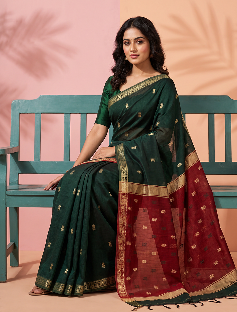 Women's Maheshwari Cotton Blend Woven Zari Saree with Unstitched Blouse Piece.
