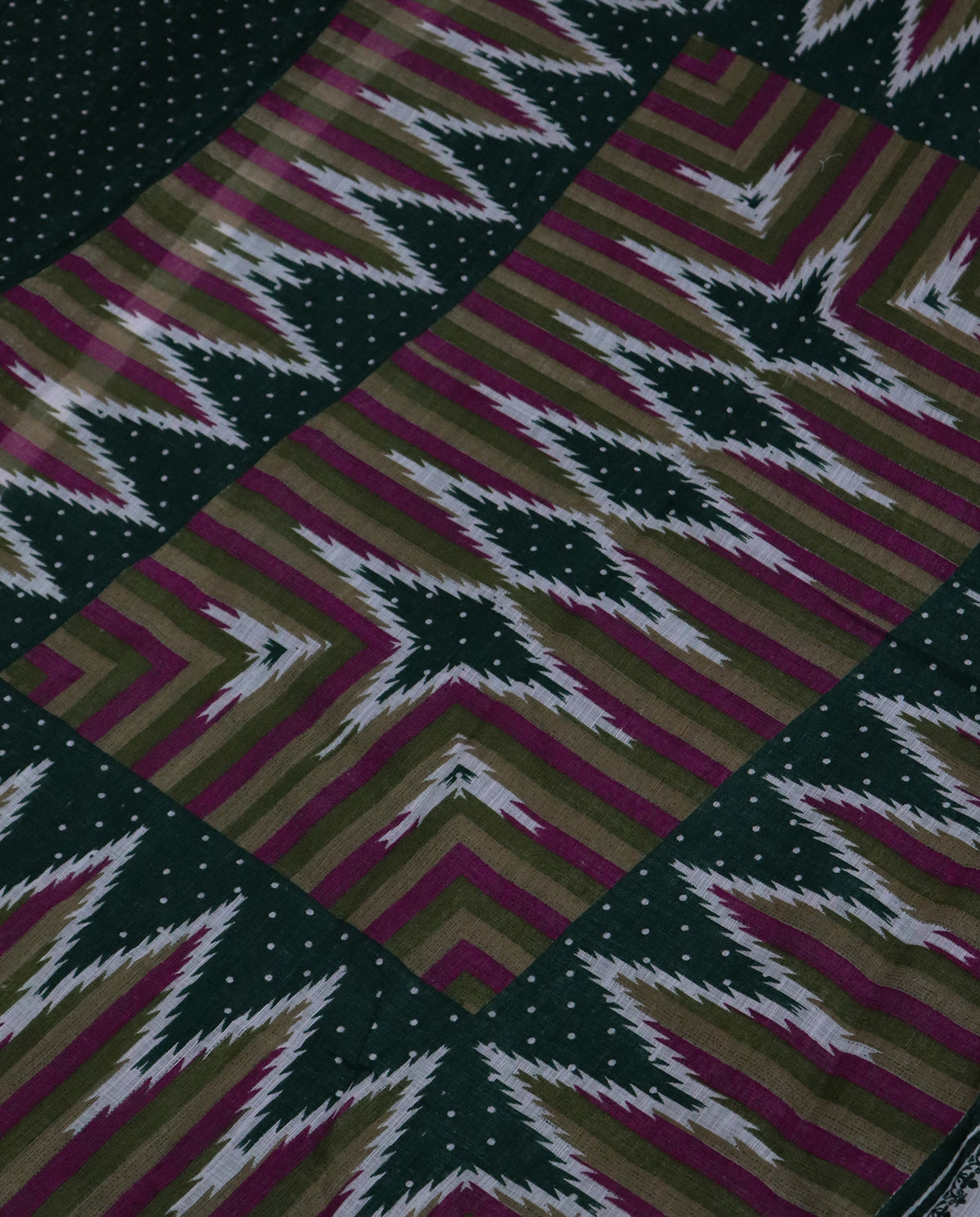 Women's Cotton Blend Ikat Print Saree with Unstitched Blouse Piece.