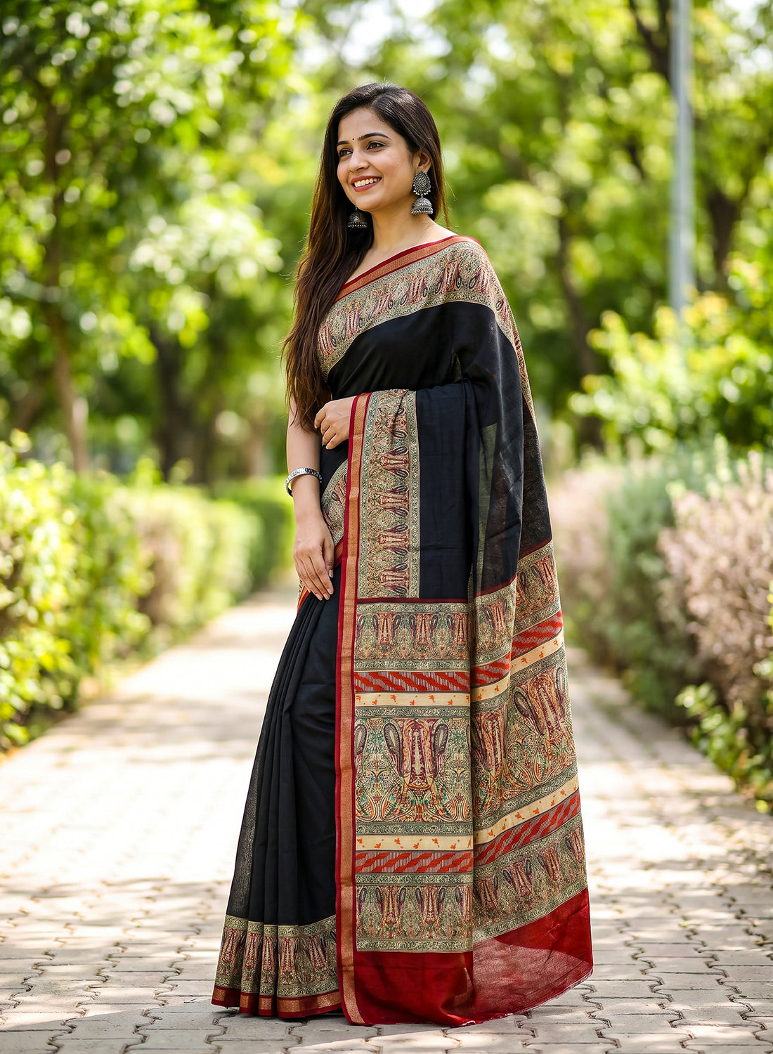 Women's Printed Silk Blend Saree with Unstitched Blouse Piece.