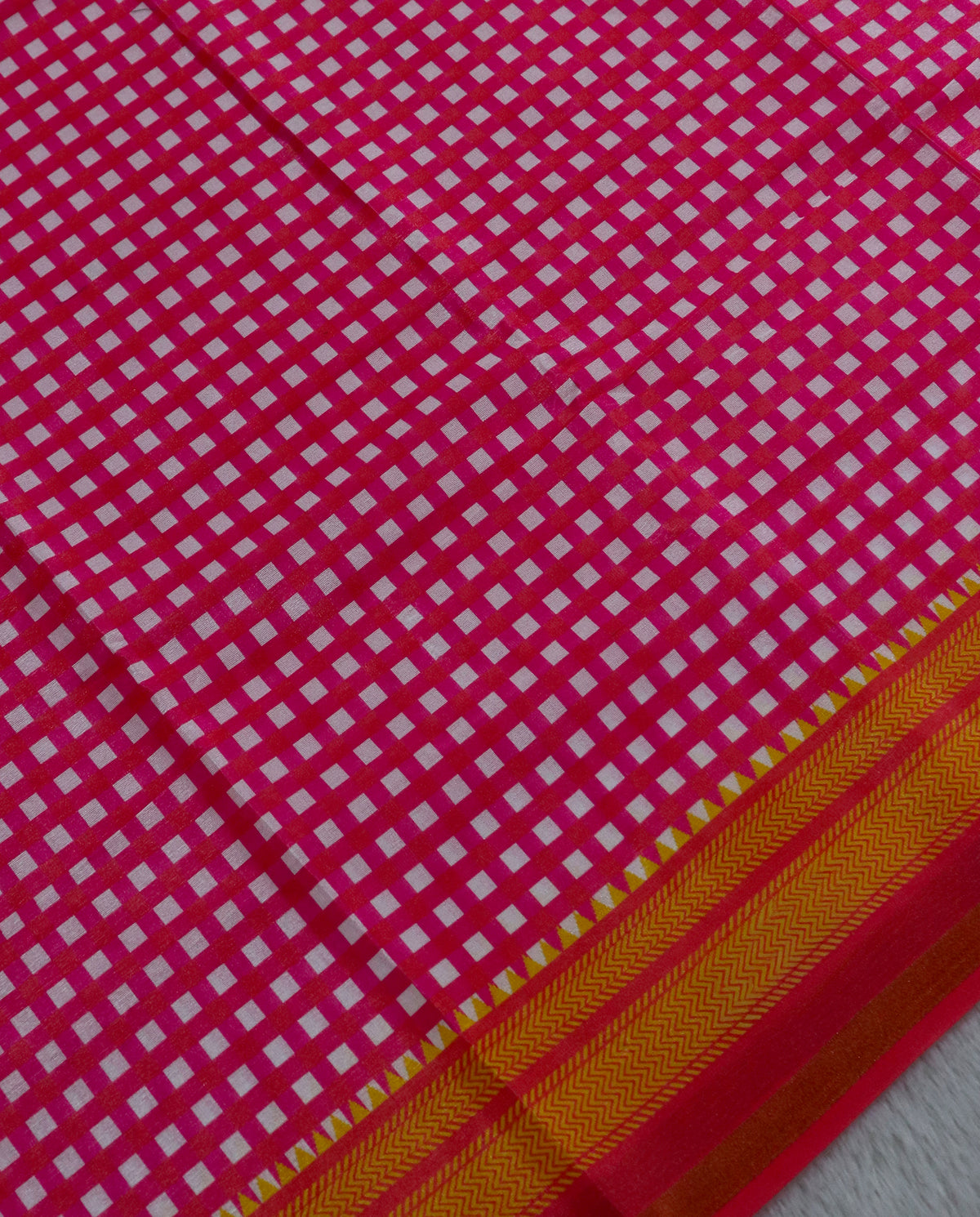 Women's Synthetic Silk Blend Checked Saree with Contrast Border & Unstitched Blouse Piece.