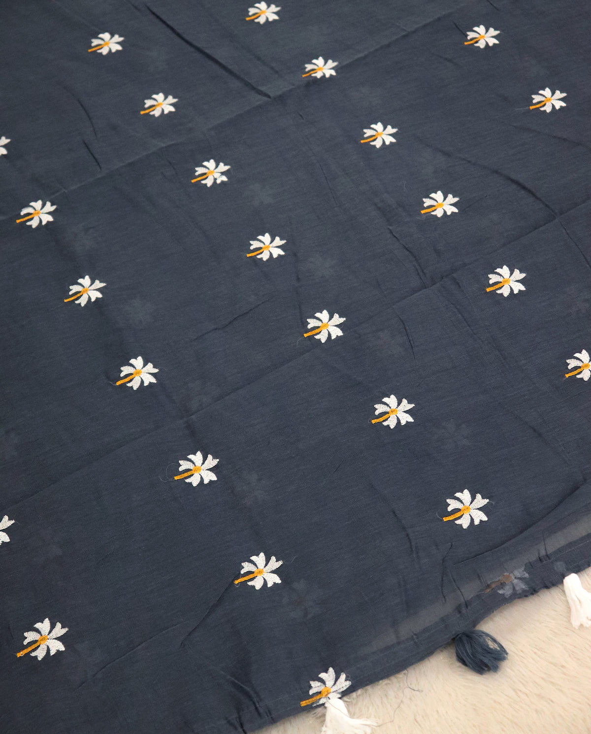Women's Pure Linen Cotton Floral Embroidered Saree with Unstitched Blouse Piece.