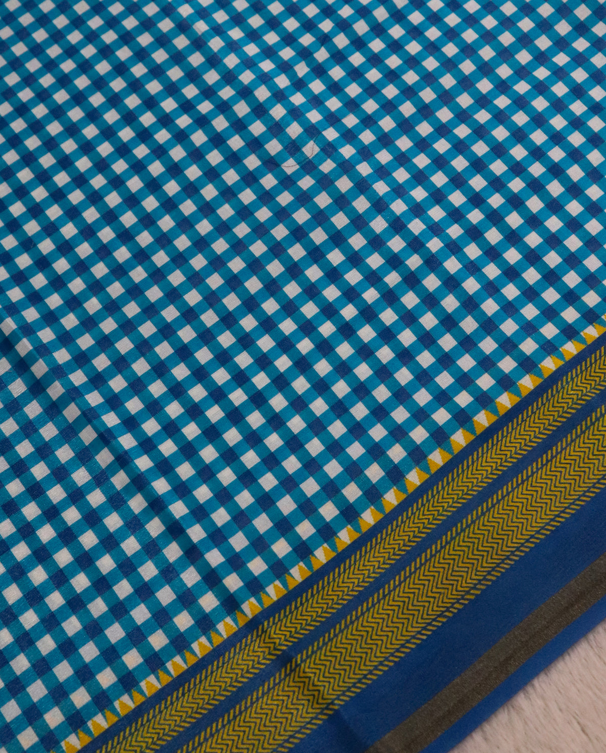 Women's Synthetic Silk Blend Checked Saree with Contrast Border & Unstitched Blouse Piece.