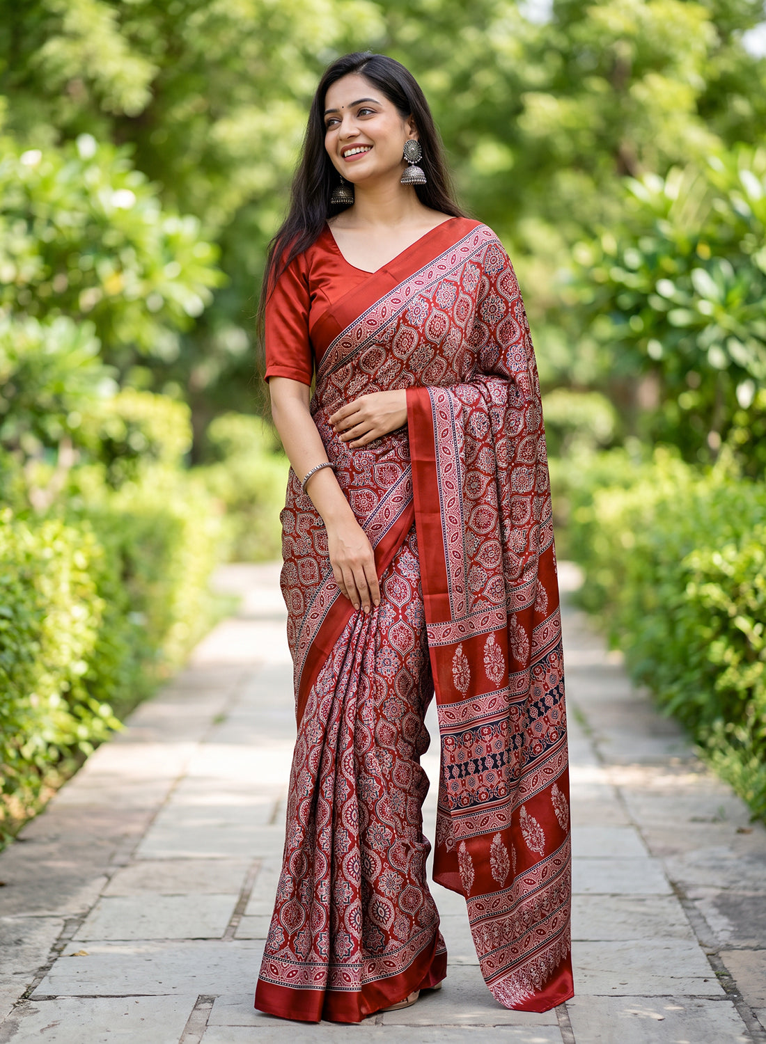 Women's Traditional Floral Block Printed Art Silk Saree with Unstitched Blouse Piece.