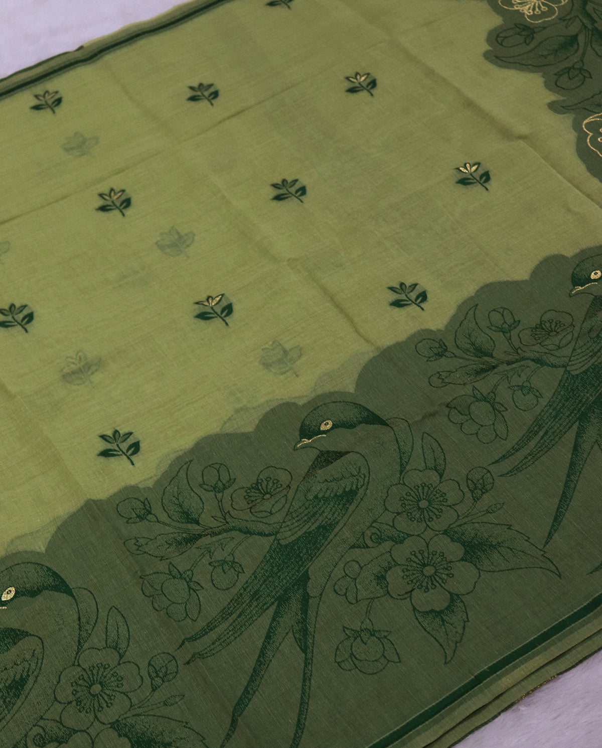 Women's Pure Linen Cotton Floral Embroidered Saree with Unstitched Blouse Piece.