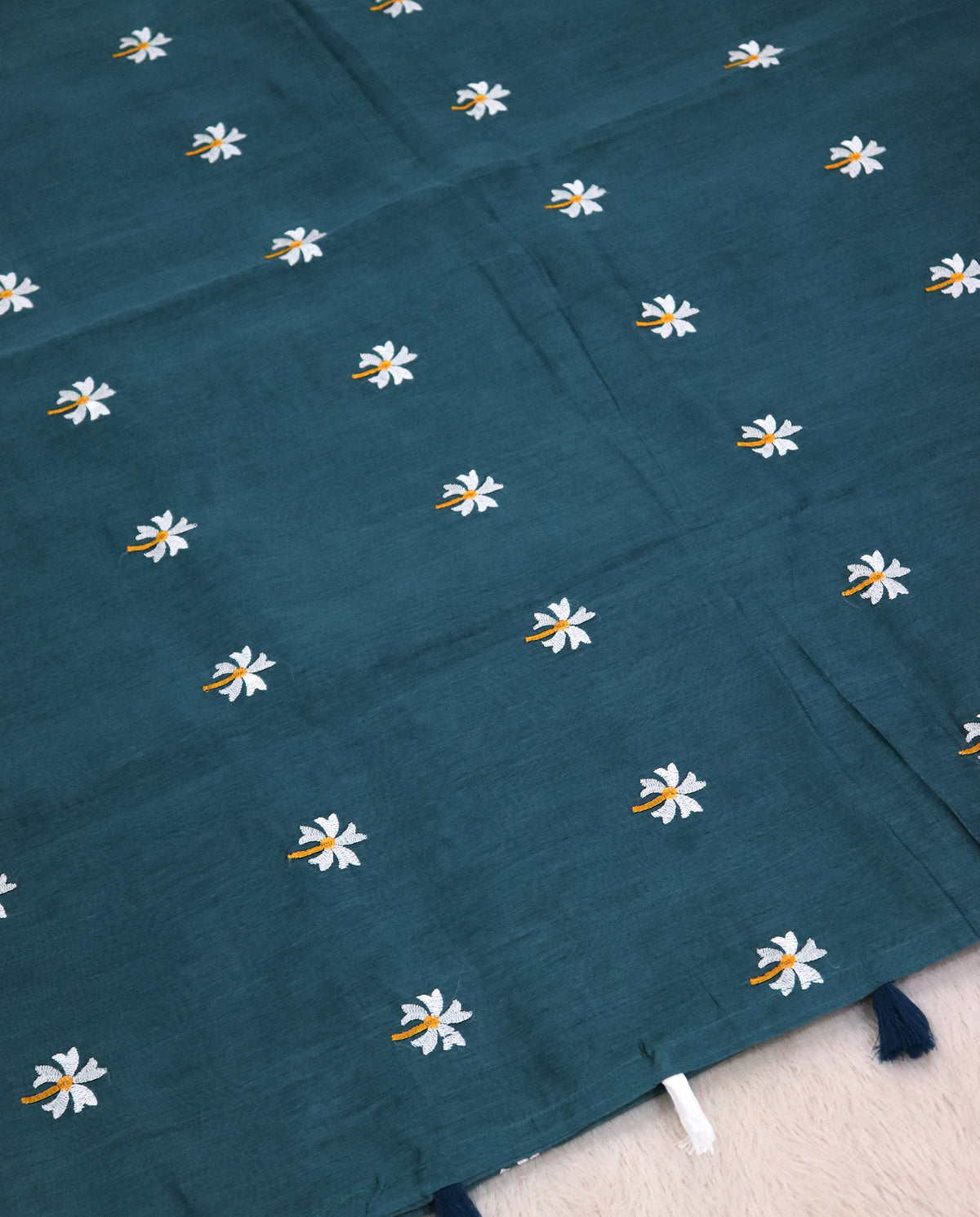 Women's Pure Linen Cotton Floral Embroidered Saree with Unstitched Blouse Piece.