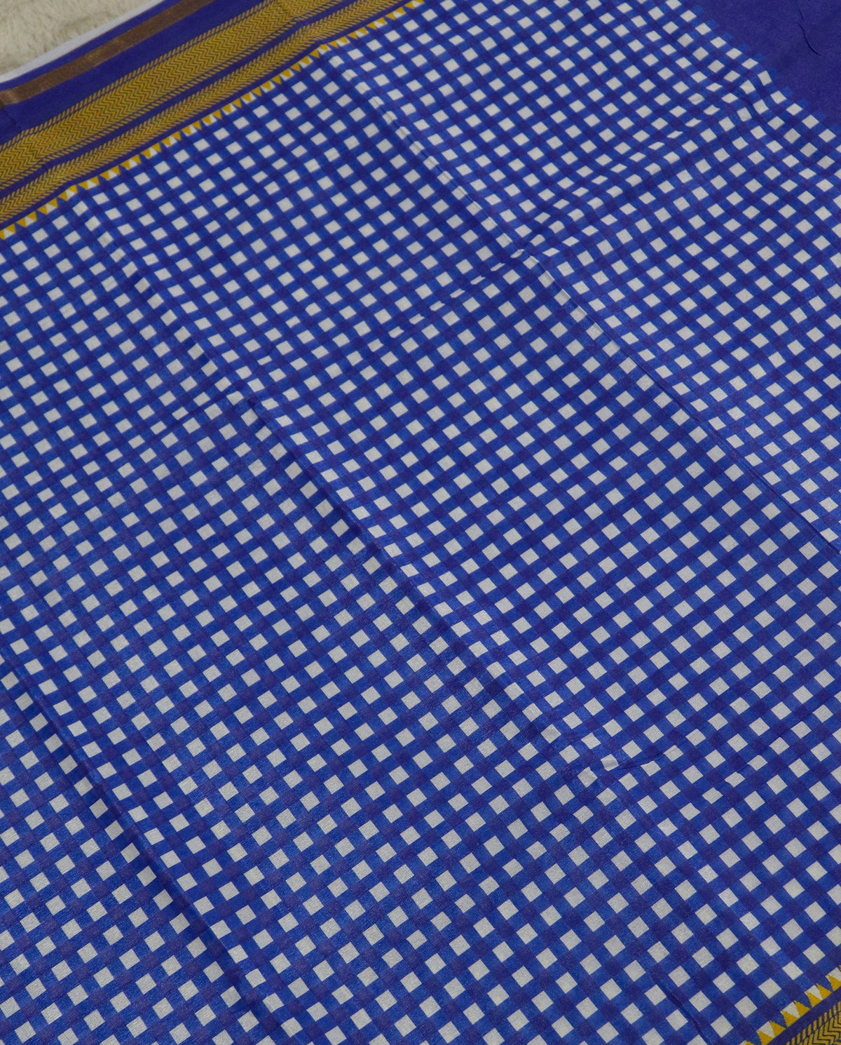 Women's Synthetic Silk Blend Checked Saree with Contrast Border & Unstitched Blouse Piece.