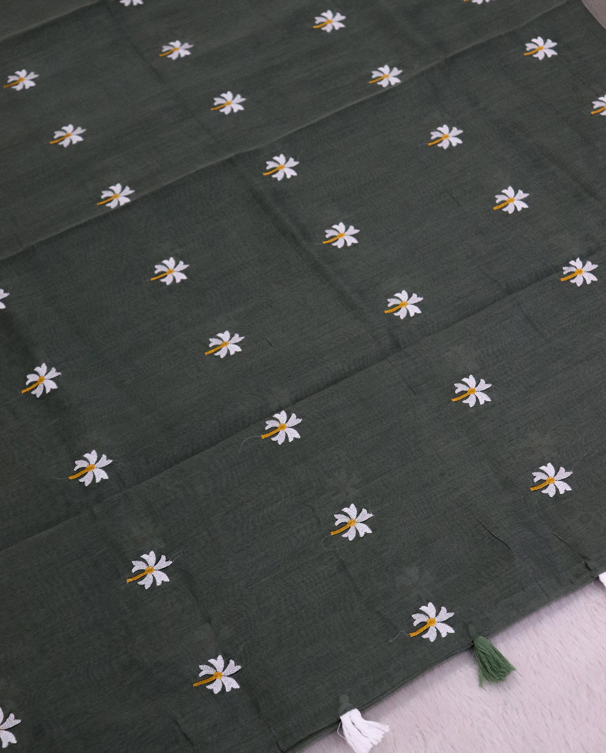 Women's Pure Linen Cotton Floral Embroidered Saree with Unstitched Blouse Piece.