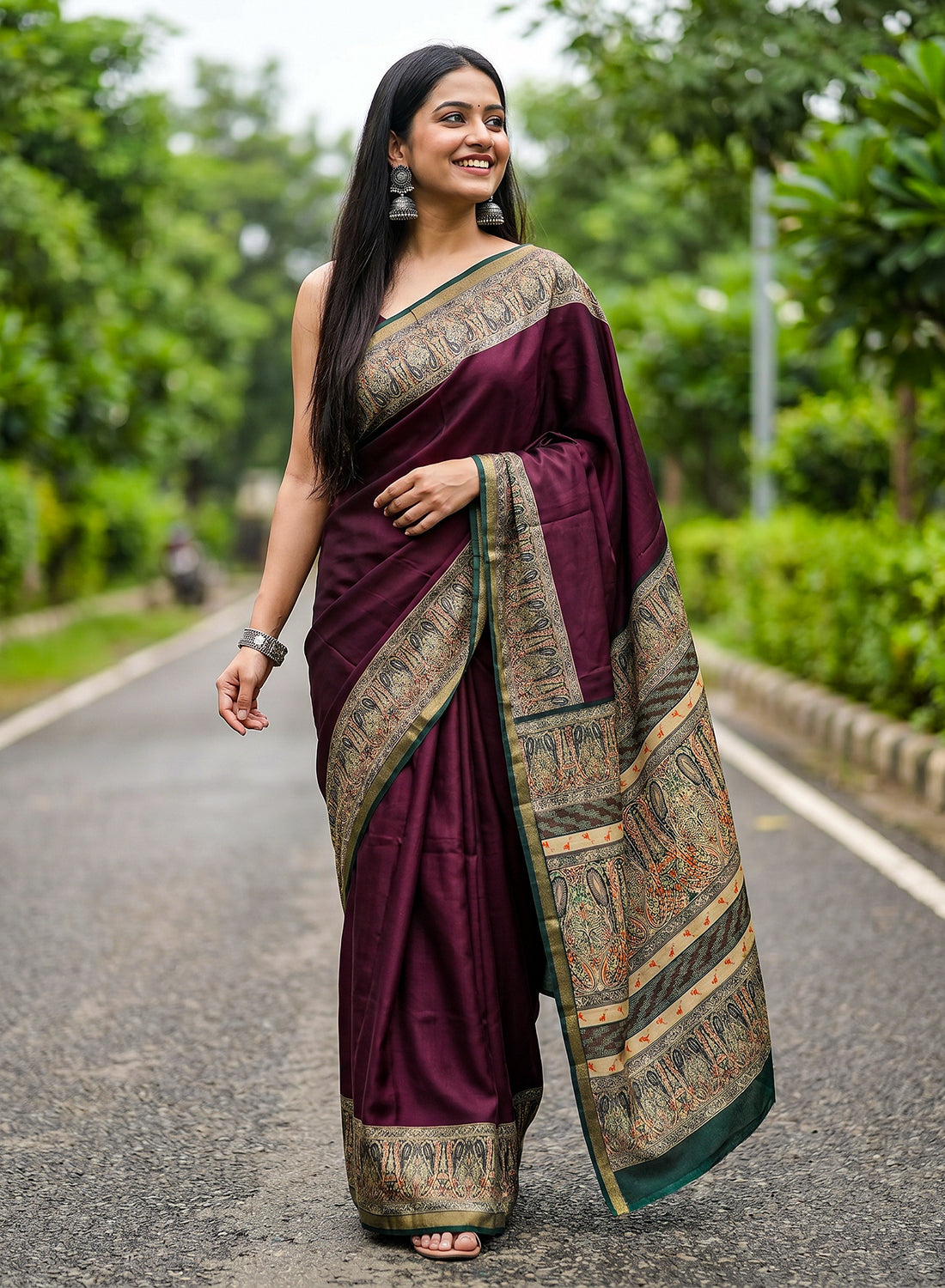 Women's Printed Silk Blend Saree with Unstitched Blouse Piece.