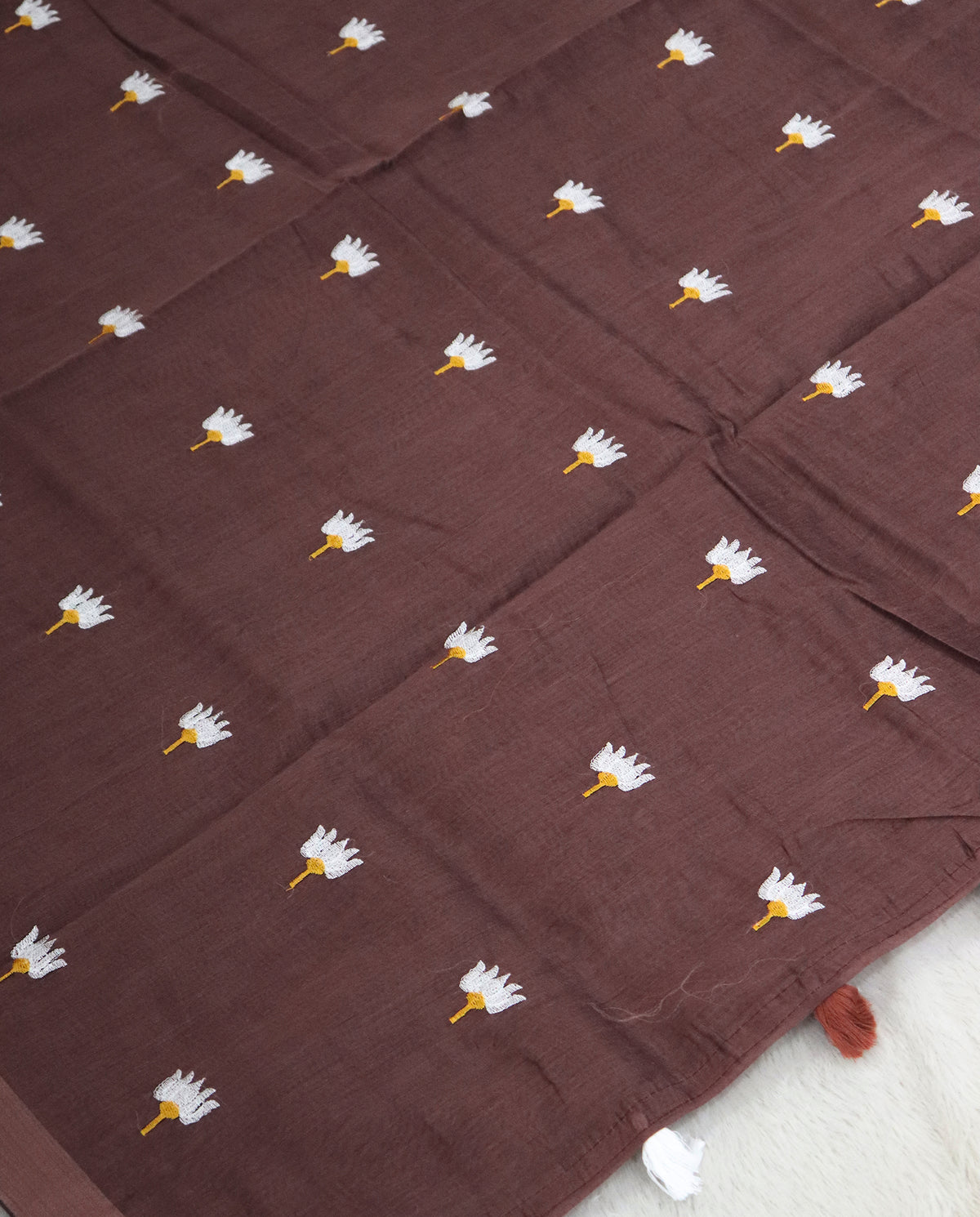 Women's Pure Linen Cotton Floral Embroidered Saree with Unstitched Blouse Piece.