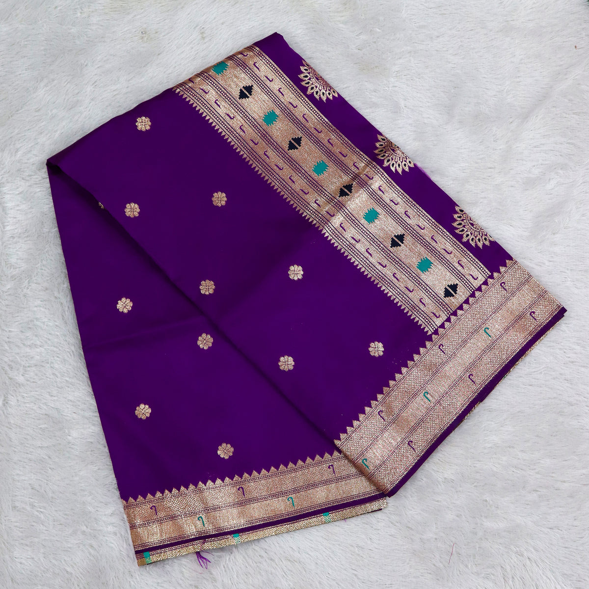 Banarasi Soft Silk Saree Festive Woven Jacquard Zari Border Sarees with Unstitched Blouse Piece.
