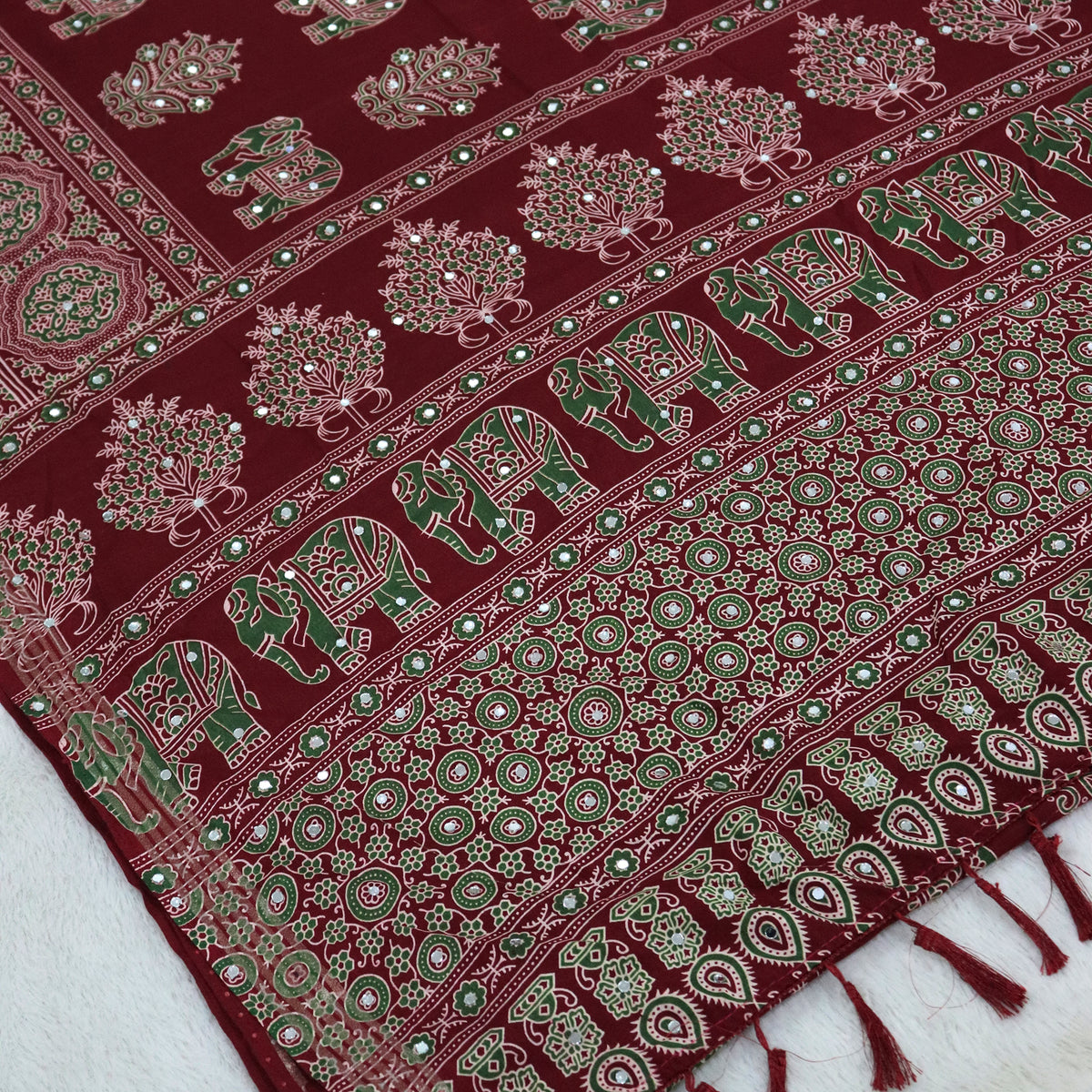 Shri Hari Sarees Women's Ethnic Ajrakh Mirror Printed Art Silk Saree with Unstitched Blouse Piece.