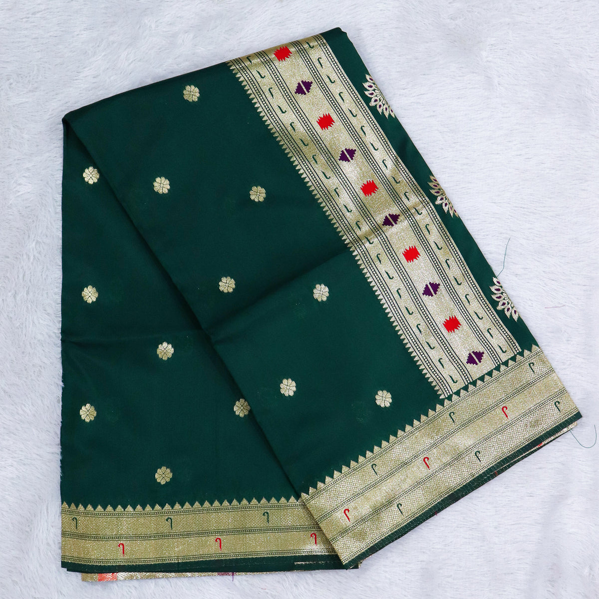 Banarasi Soft Silk Saree Festive Woven Jacquard Zari Border Sarees with Unstitched Blouse Piece.