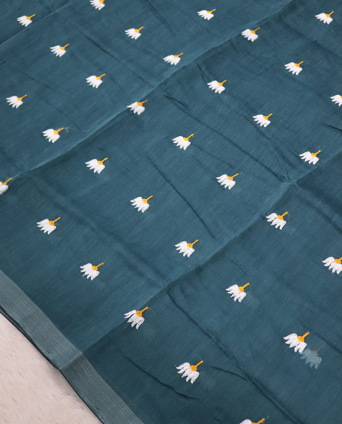 Women's Pure Linen Cotton Floral Embroidered Saree with Unstitched Blouse Piece.