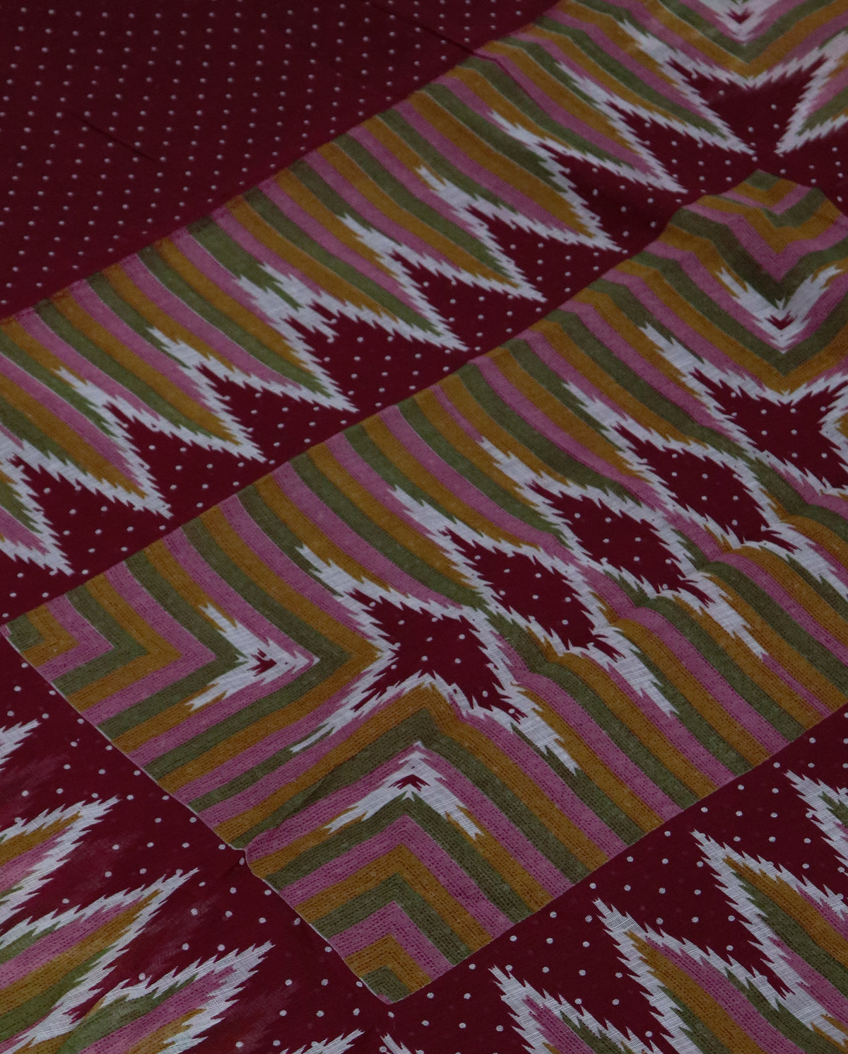 Women's Cotton Blend Ikat Print Saree with Unstitched Blouse Piece