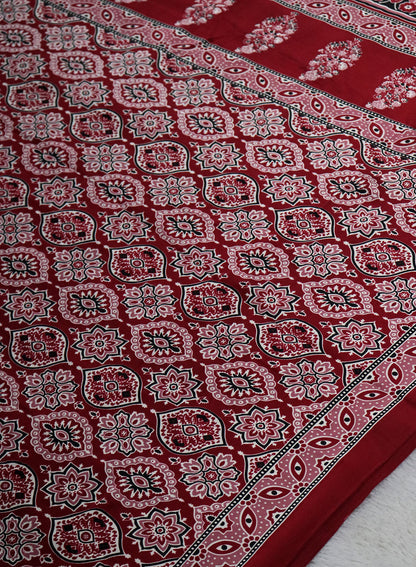 Women's Traditional Floral Block Printed Art Silk Saree with Unstitched Blouse Piece.