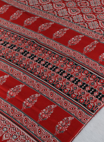 Women's Traditional Floral Block Printed Art Silk Saree with Unstitched Blouse Piece.
