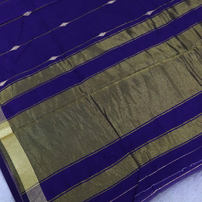 Women's Zari Maheshswari Cotton Blend Zari Woven Saree with Unstitched Blouse Piece.