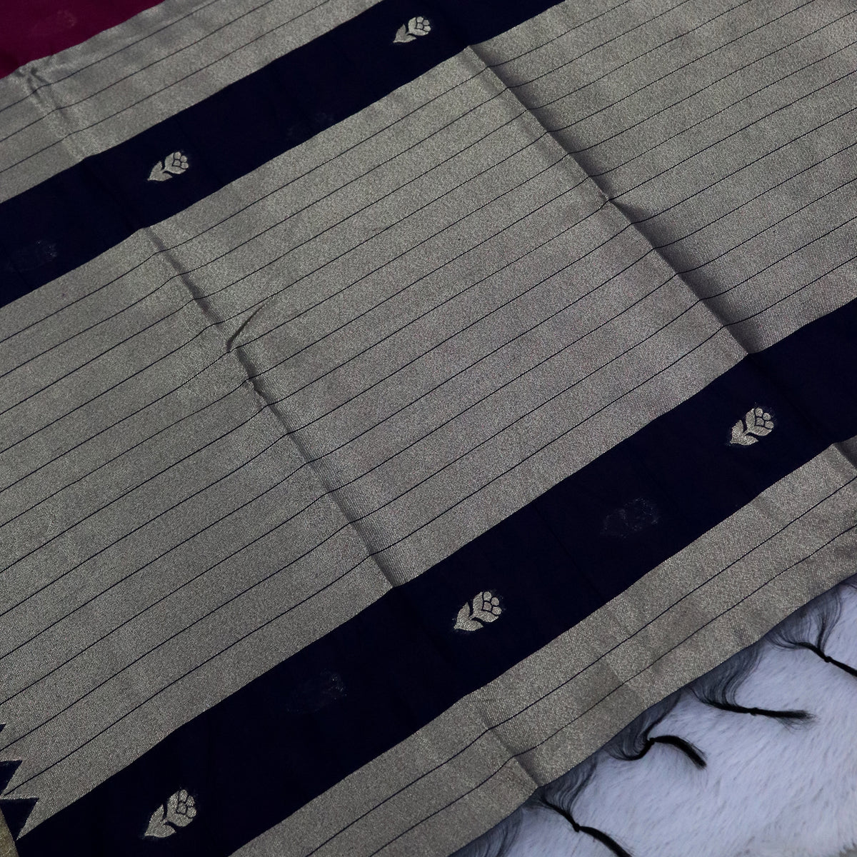 Women's Traditional Chanderi Cotton Linen Blend Saree with Zari Woven Border & Unstitched Blouse Piece.