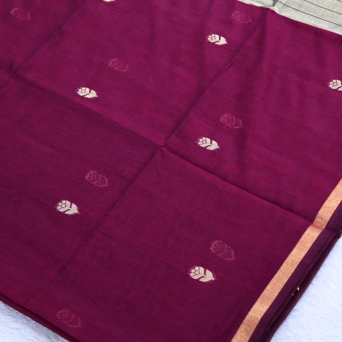Women's Traditional Chanderi Cotton Linen Blend Saree with Zari Woven Border & Unstitched Blouse Piece.