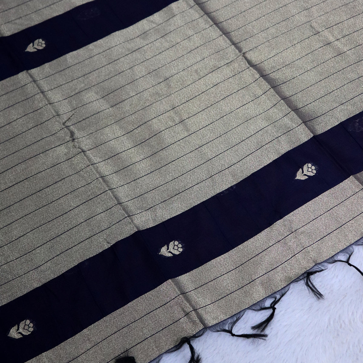 Women's Traditional Chanderi Cotton Linen Blend Saree with Zari Woven Border & Unstitched Blouse Piece.