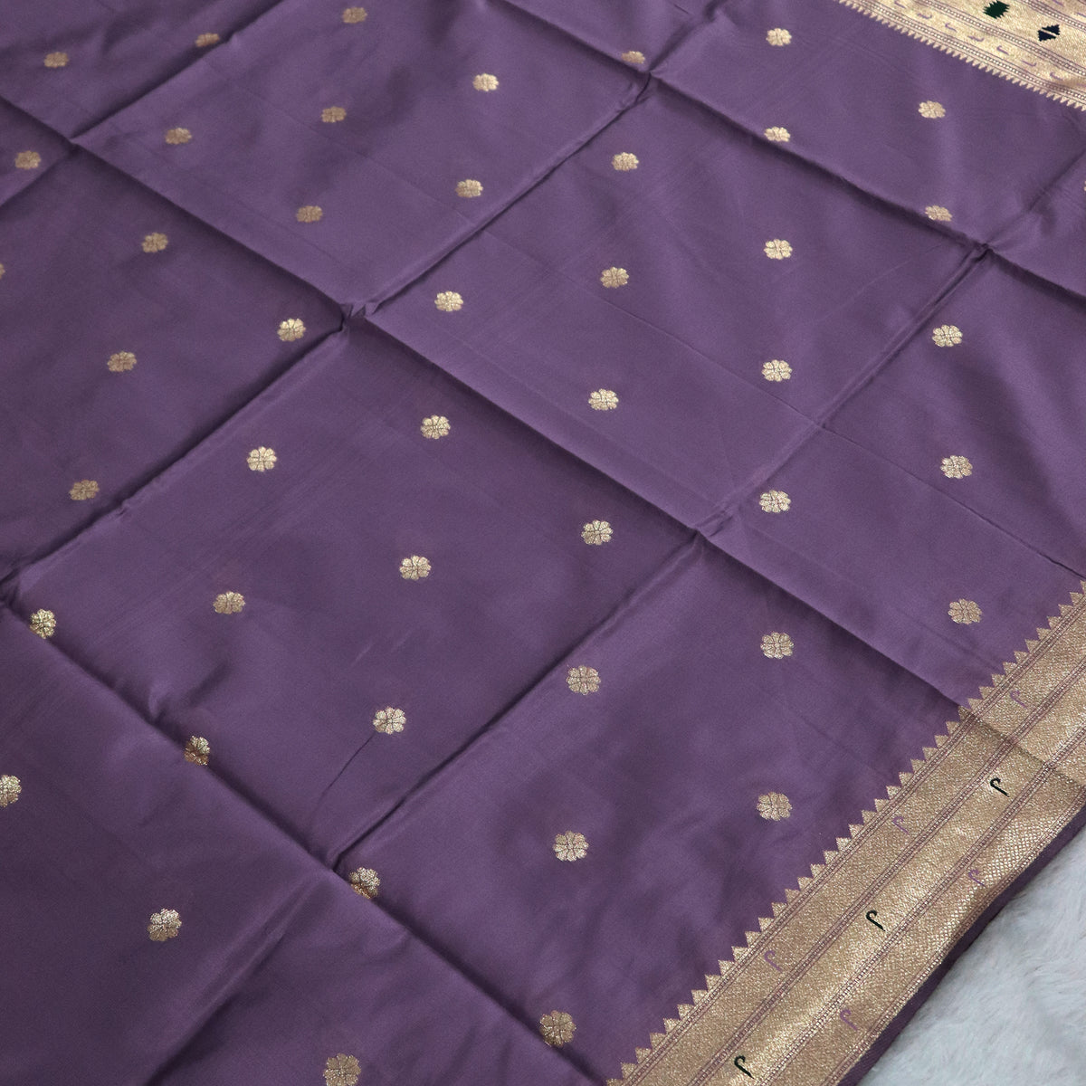 Banarasi Soft Silk Saree Festive Woven Jacquard Zari Border Sarees with Unstitched Blouse Piece.